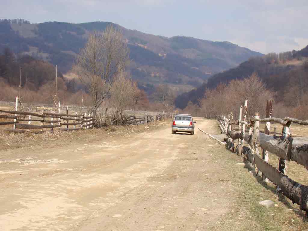 Foto drum Botiza - Grosii Tiblesului (c) eMaramures.ro